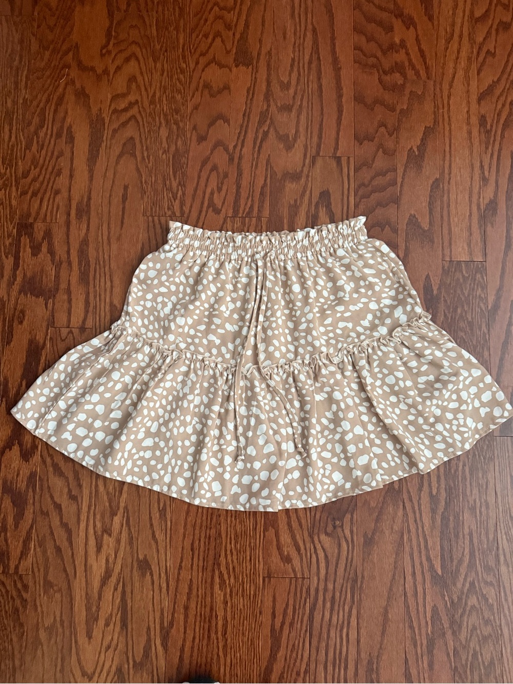 Beige Spot-Print Ruffle Hem Skater Skirt